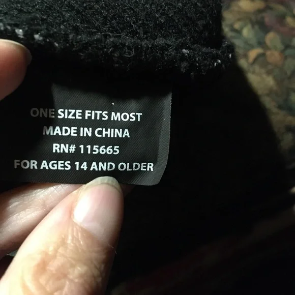 Marvel Deadpool Pom hat hard to find - Picture 4 of 4